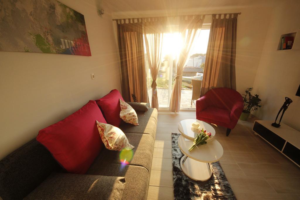 Golden Dreams Apartment *